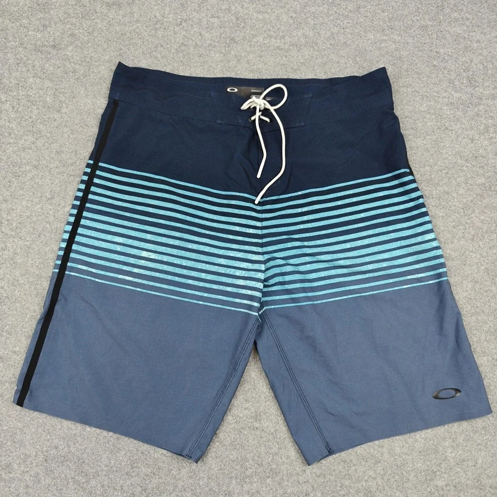 Oakley Board Shorts Mens 34 Blue Striped Swim‎ Trunks Drawstring Back Pocket